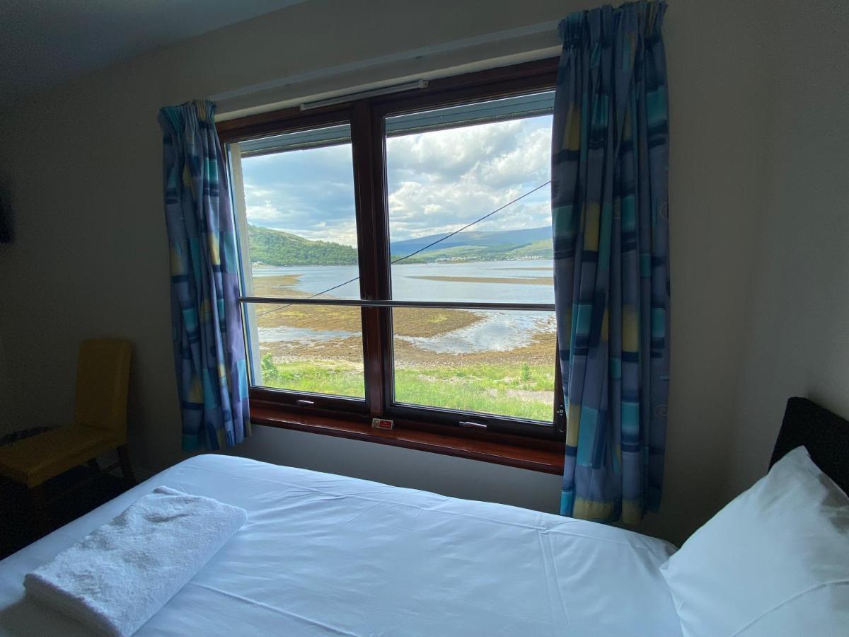 Waterfront Lodge - Accommodation Only Fort William Exterior photo
