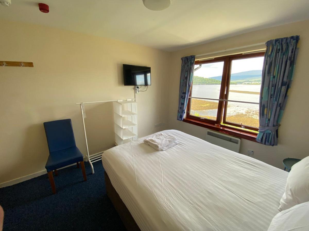 Waterfront Lodge - Accommodation Only Fort William Exterior photo